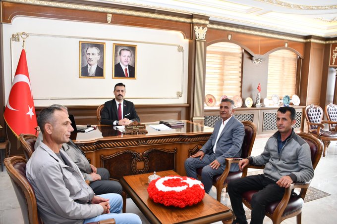 Kaymakamımız  Ömer Tuğrul Kundakçı, Balpınar Mahallemizde ikamet eden hemşehrilerimizi makamında misafir ederek teşekkürlerini iletmiştir.