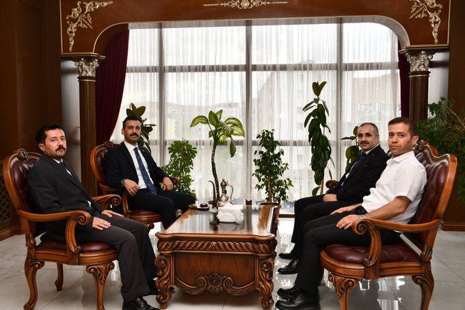 Kaymakamımız Ömer Tuğrul KUNDAKÇI,Mardin Defterdarı Şahin Yıldırım ve Mardin Defterdar Müdürü Mustafa Aydoğar'ı makamında ağırladı.